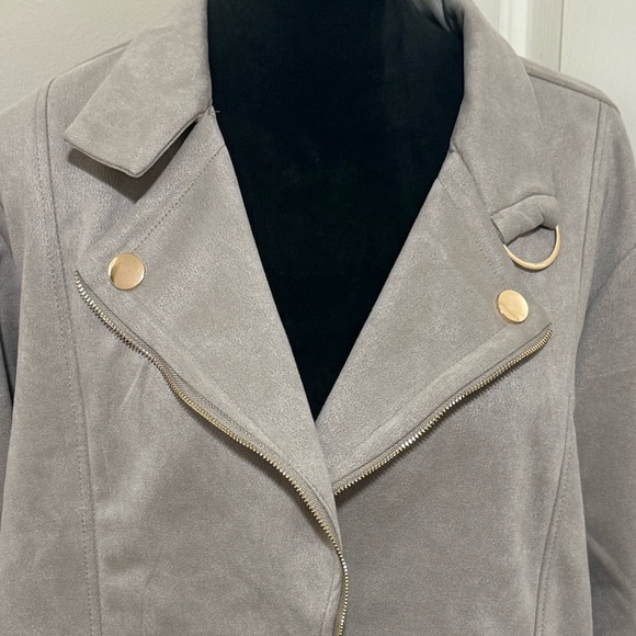 Stylish Light Gray Women's Jacket Size 3X NEW - Picture 2 of 4